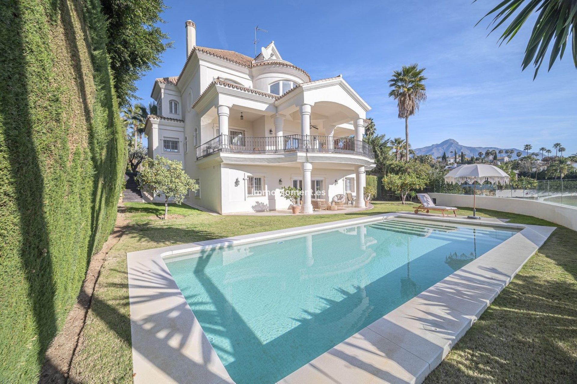 Wiederverkauf - Freistehende Villa - Marbella - Nueva Andalucía