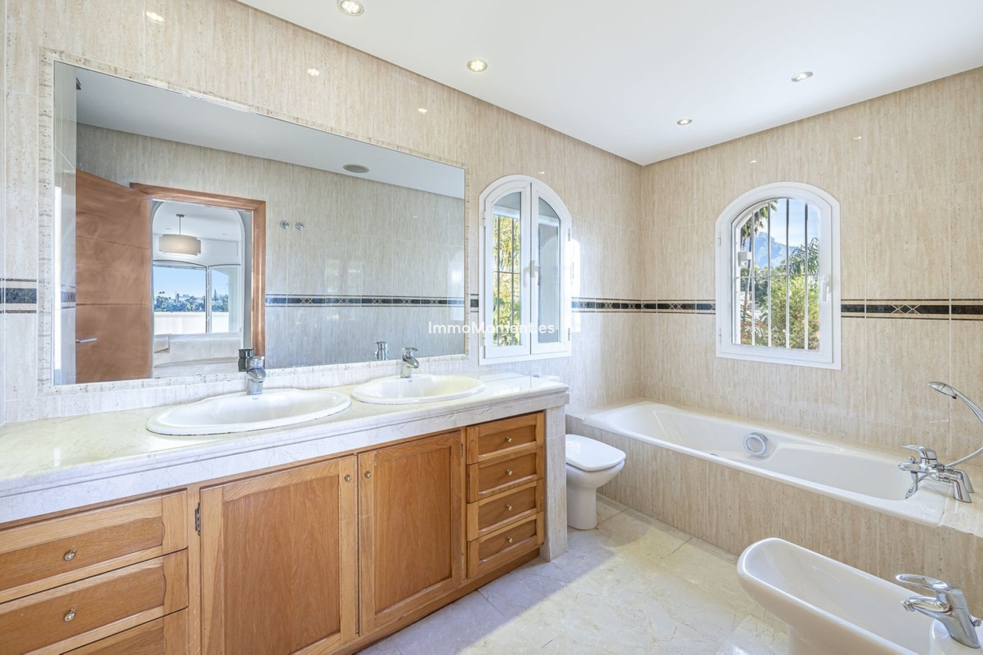 Wiederverkauf - Freistehende Villa - Marbella - Nueva Andalucía