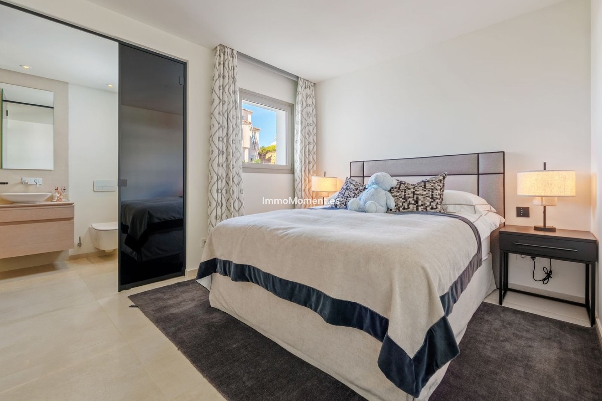 Wiederverkauf - Freistehende Villa - Marbella - Nueva Andalucía
