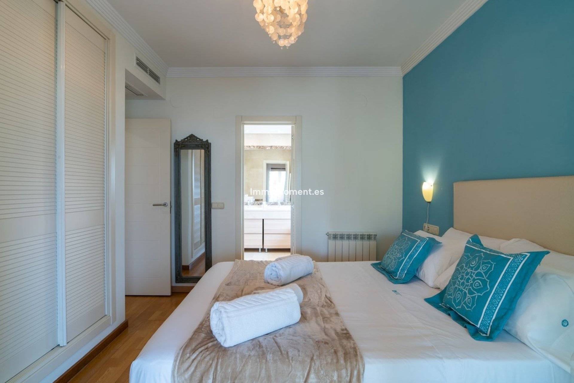 Wiederverkauf - Freistehende Villa - Marbella - Nueva Andalucía