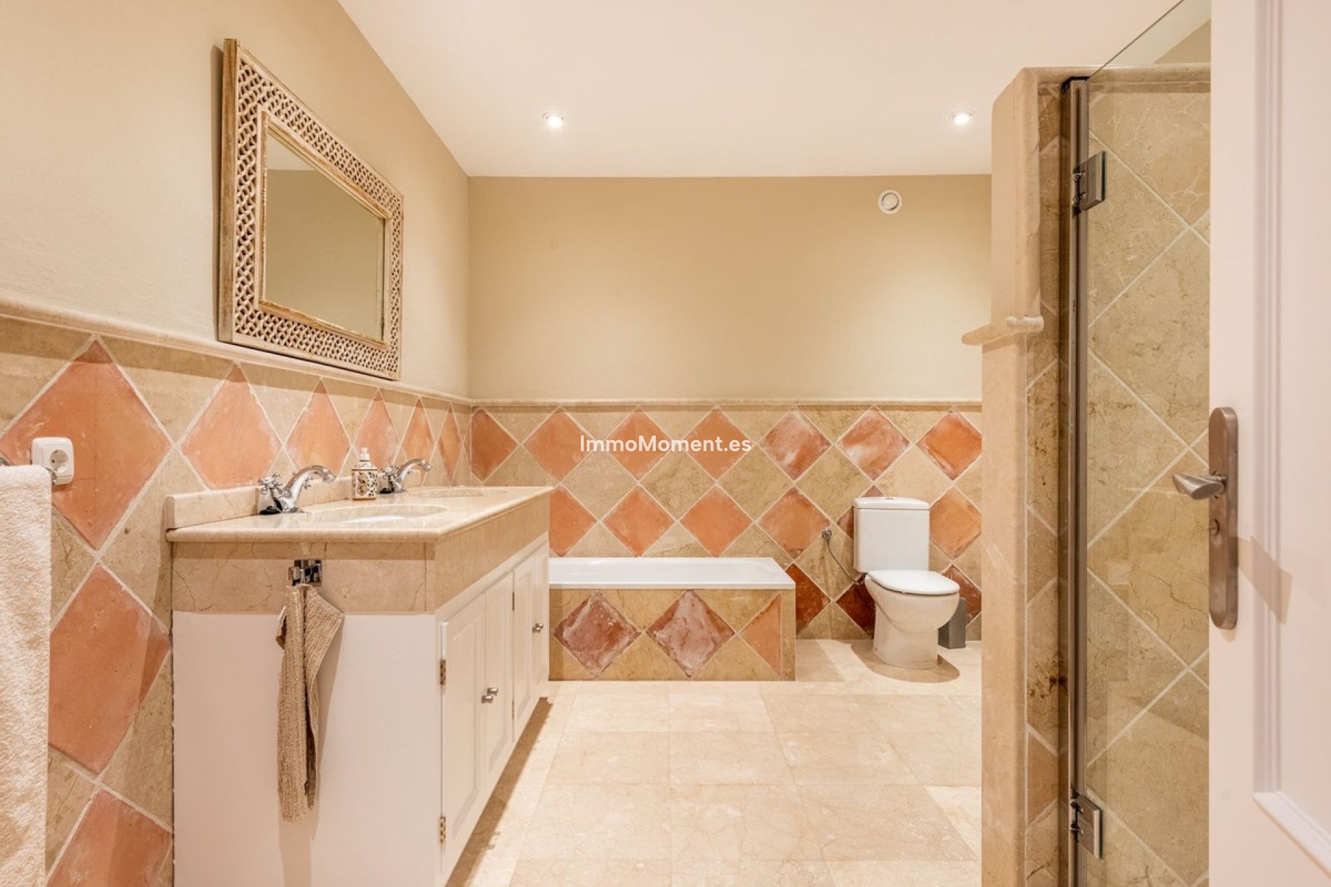 Wiederverkauf - Freistehende Villa - Marbella - Nueva Andalucía