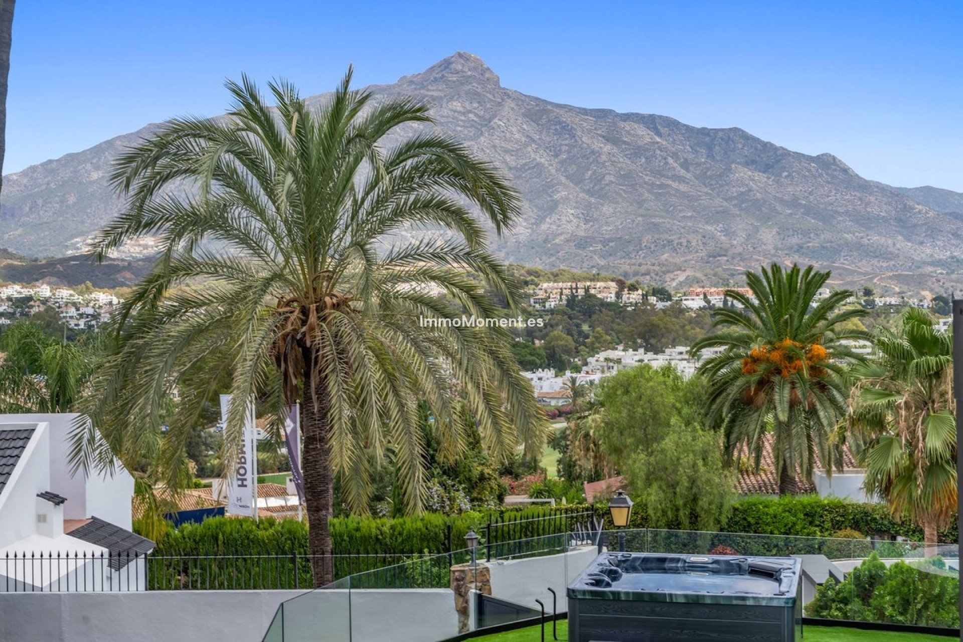 Wiederverkauf - Freistehende Villa - Marbella - Nueva Andalucía
