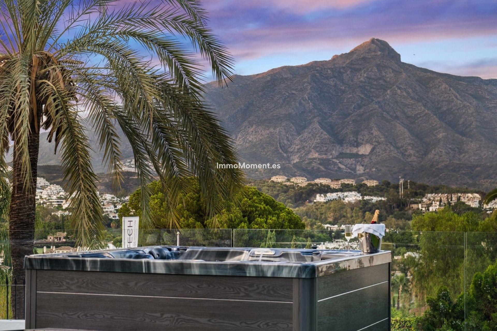 Wiederverkauf - Freistehende Villa - Marbella - Nueva Andalucía