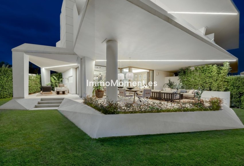 Wiederverkauf - Freistehende Villa - Marbella - Nueva Andalucía