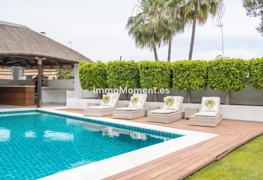 Wiederverkauf - Freistehende Villa - Marbella - Nueva Andalucía