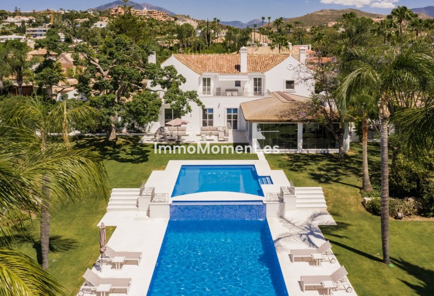 Wiederverkauf - Freistehende Villa - Marbella - Nueva Andalucía