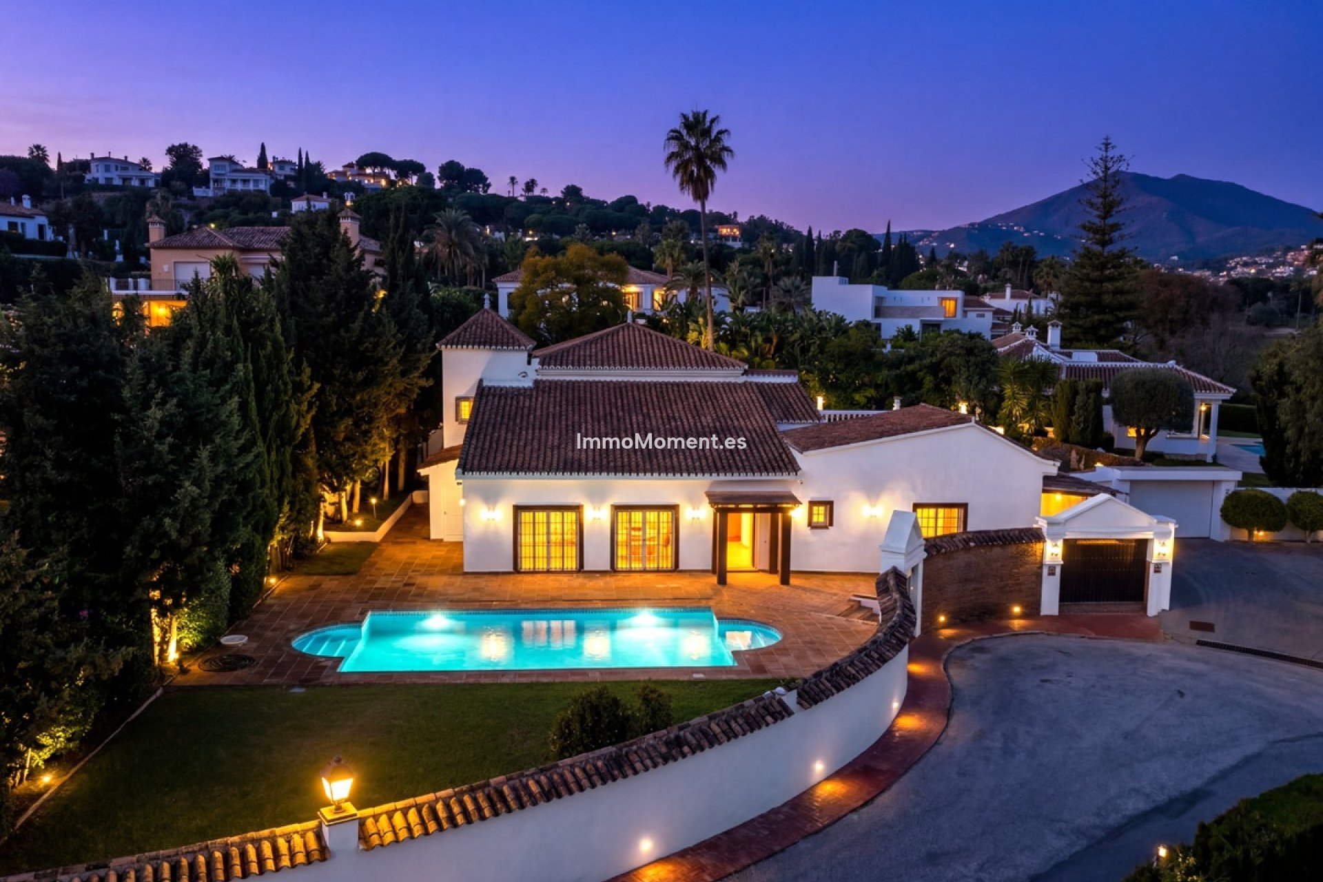 Wiederverkauf - Freistehende Villa - Marbella - Nueva Andalucía