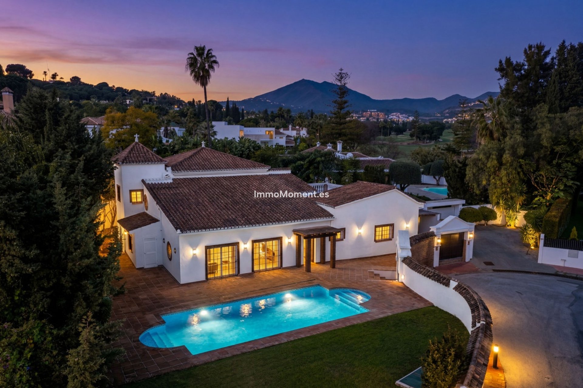 Wiederverkauf - Freistehende Villa - Marbella - Nueva Andalucía