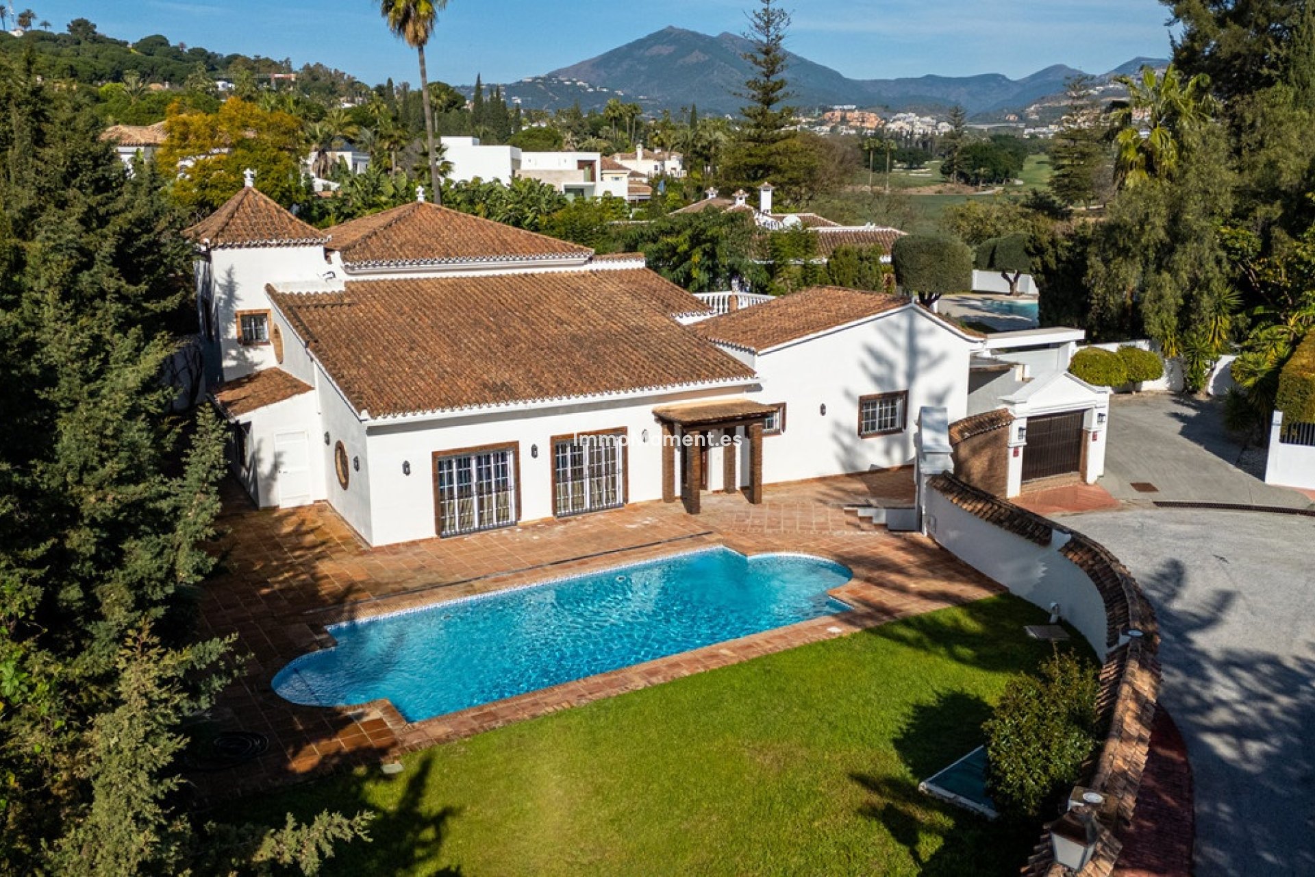 Wiederverkauf - Freistehende Villa - Marbella - Nueva Andalucía