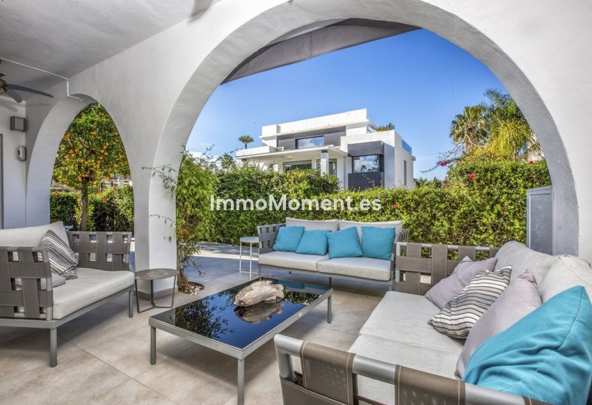 Wiederverkauf - Freistehende Villa - Marbella - Nueva Andalucía