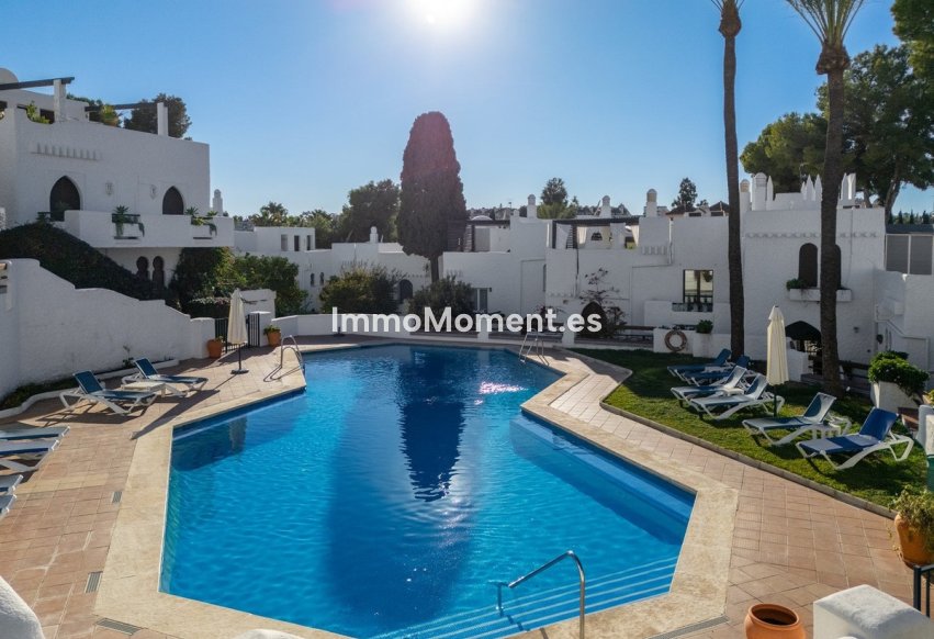 Wiederverkauf - Freistehende Villa - Marbella - Nueva Andalucía