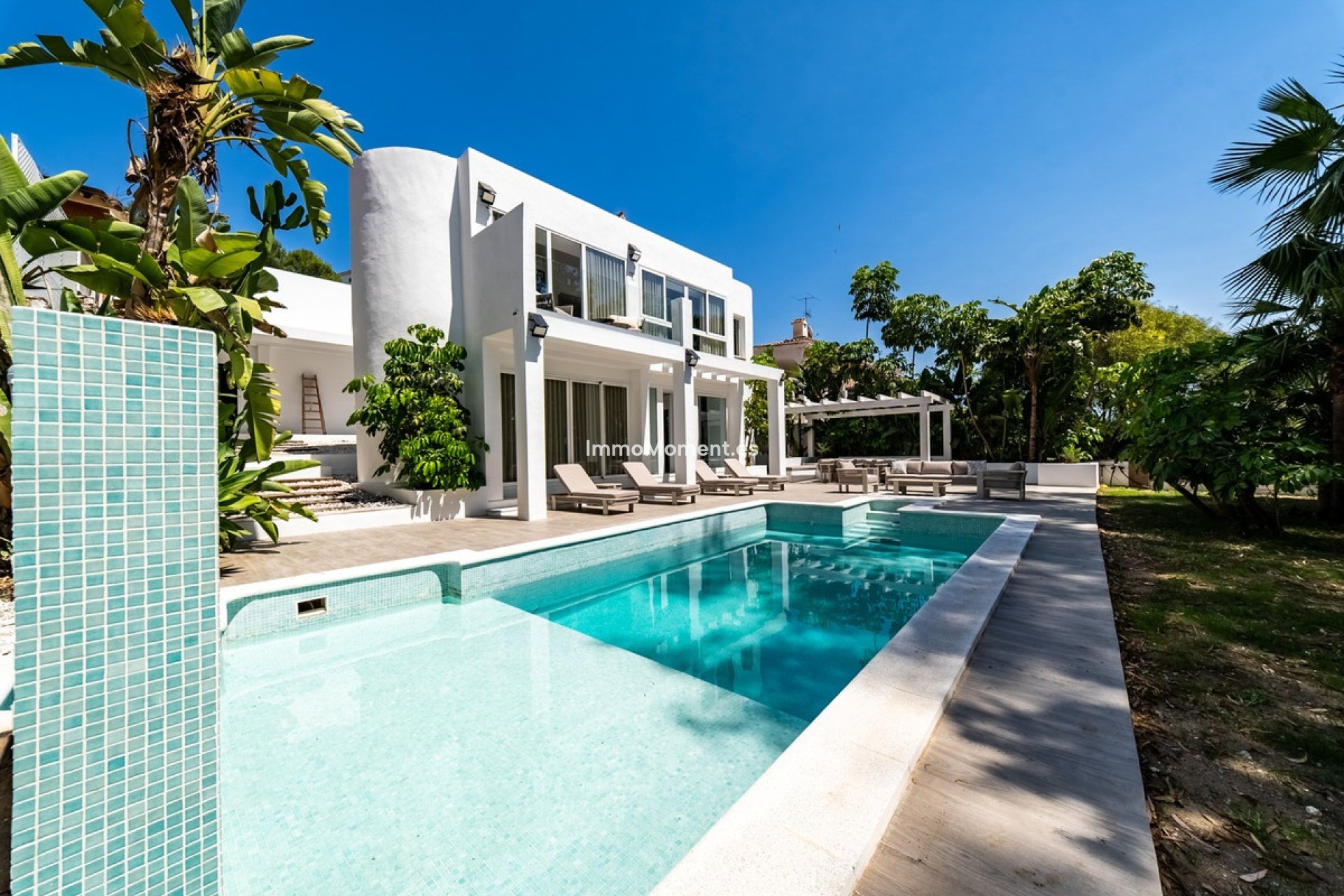 Wiederverkauf - Freistehende Villa - Marbella - Nueva Andalucía