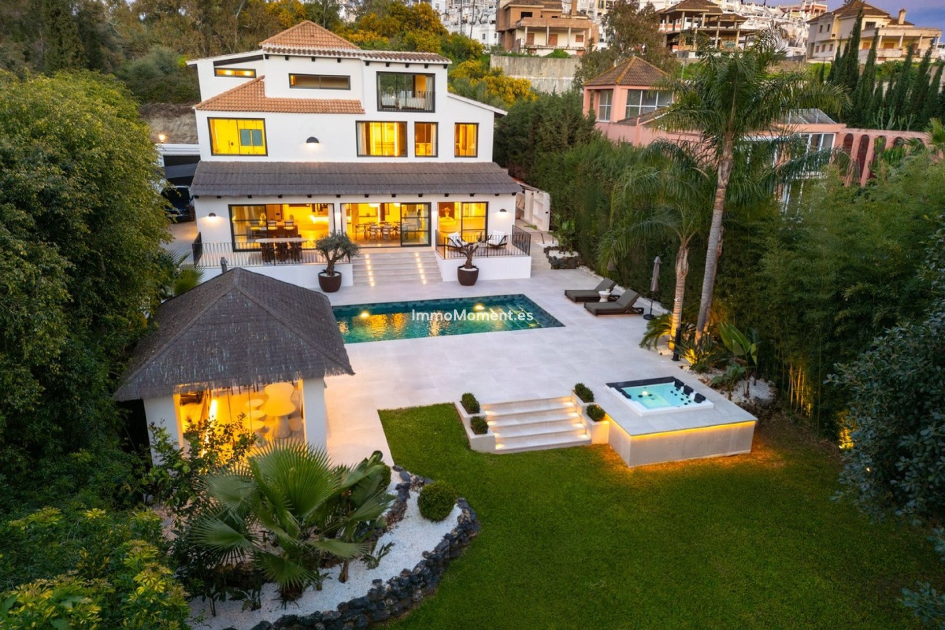 Wiederverkauf - Freistehende Villa - Marbella - Nueva Andalucía