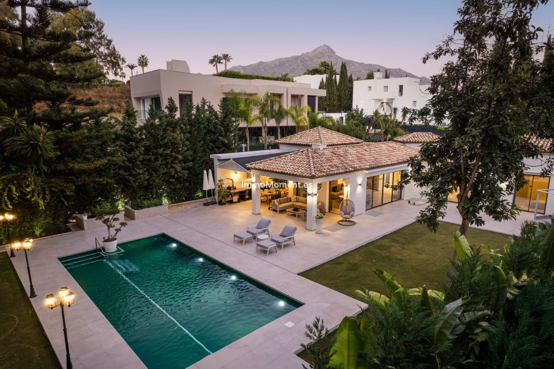 Wiederverkauf - Freistehende Villa - Marbella - Nueva Andalucía