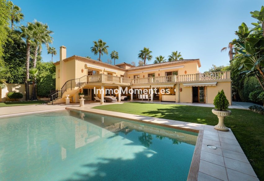 Wiederverkauf - Freistehende Villa - Marbella - Nueva Andalucía