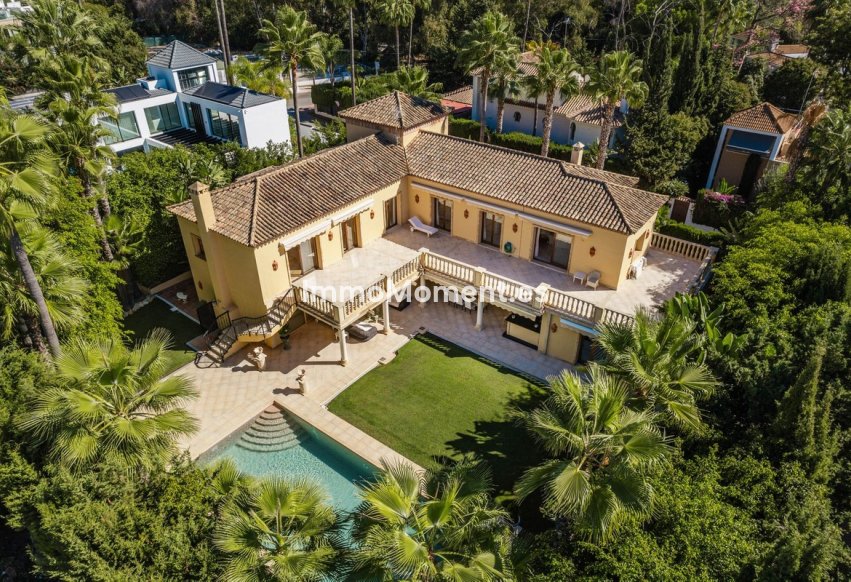 Wiederverkauf - Freistehende Villa - Marbella - Nueva Andalucía