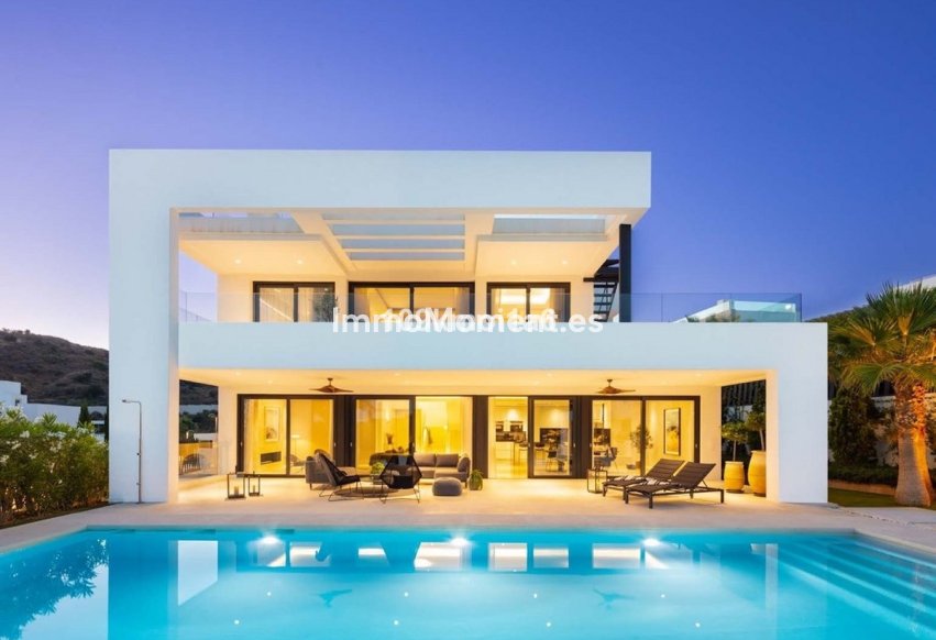 Wiederverkauf - Freistehende Villa - Marbella - Nueva Andalucía