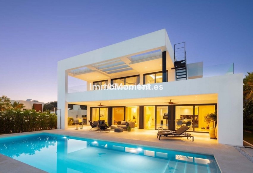 Wiederverkauf - Freistehende Villa - Marbella - Nueva Andalucía