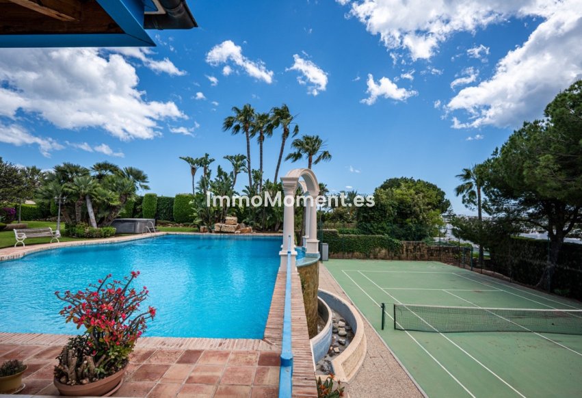 Wiederverkauf - Freistehende Villa - Marbella - Nueva Andalucía