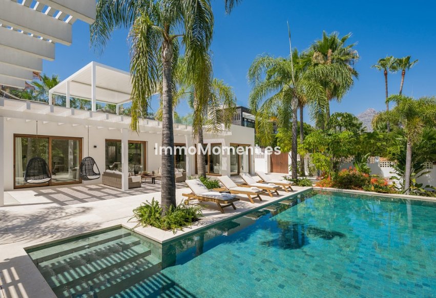 Wiederverkauf - Freistehende Villa - Marbella - Nueva Andalucía
