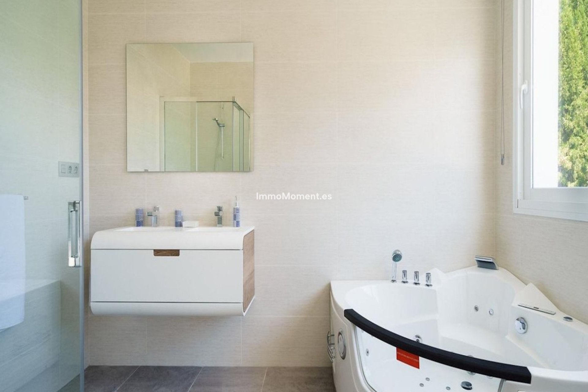 Wiederverkauf - Freistehende Villa - Marbella - Nueva Andalucía
