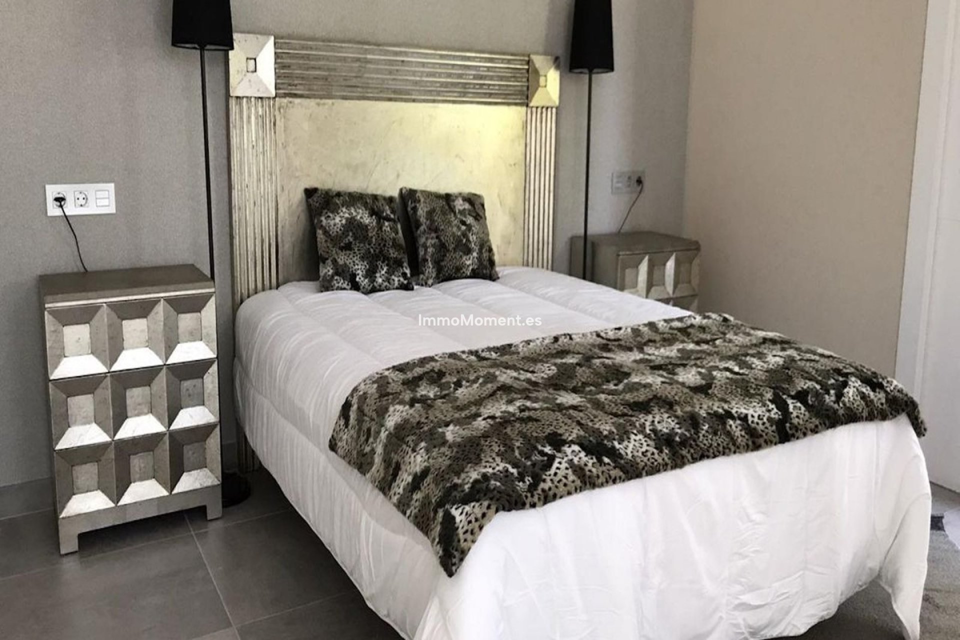 Wiederverkauf - Freistehende Villa - Marbella - Nueva Andalucía