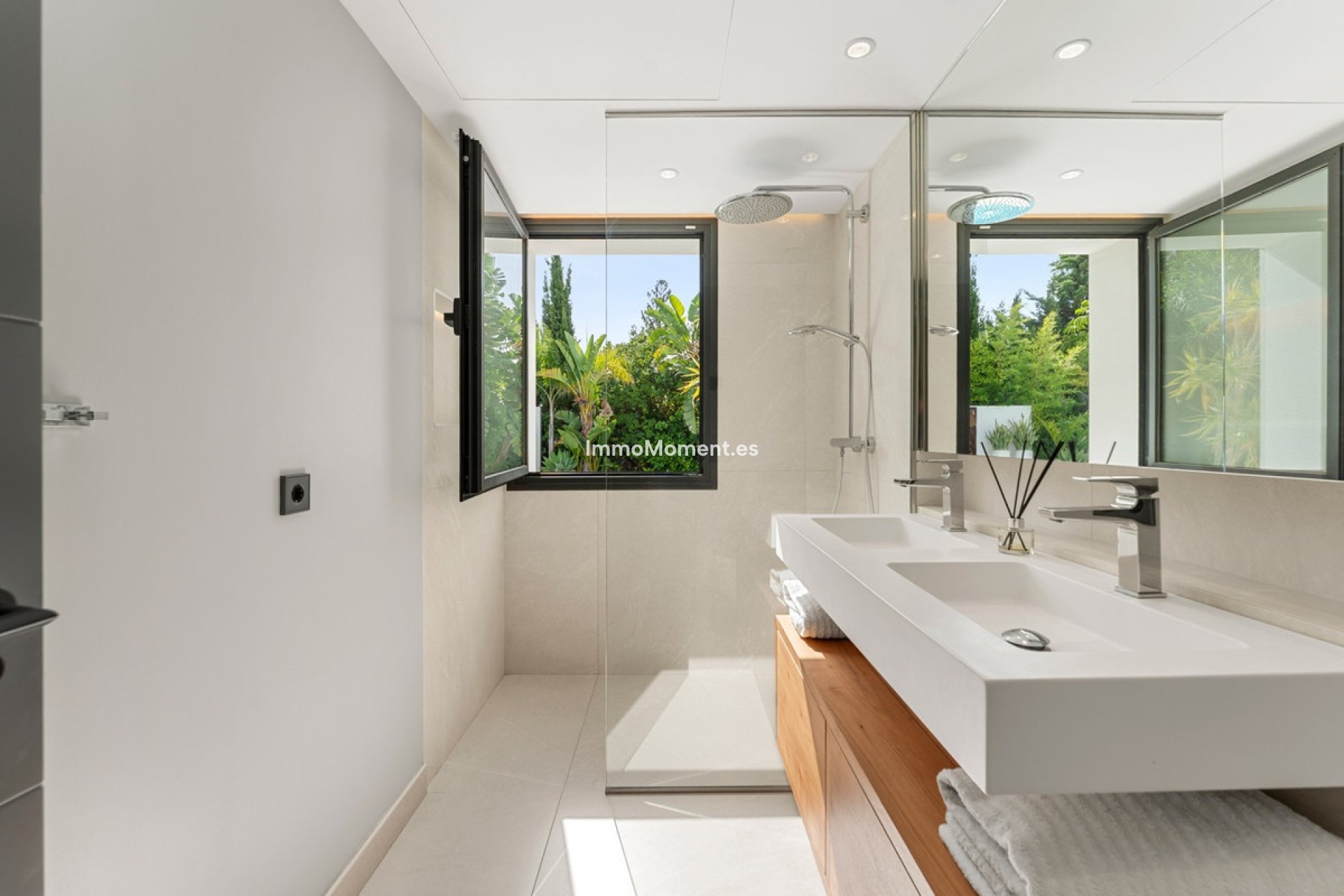 Wiederverkauf - Freistehende Villa - Marbella - Nueva Andalucía