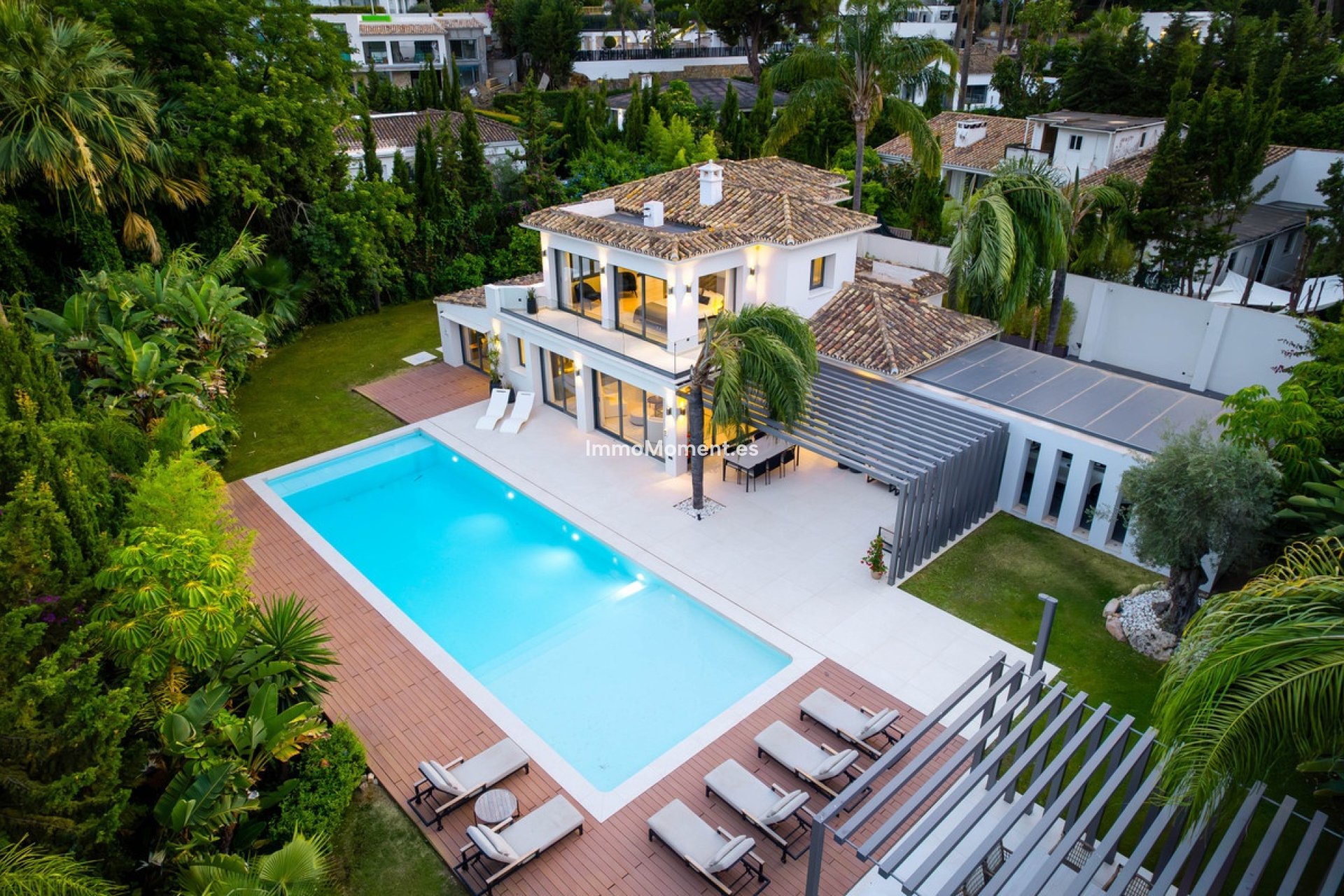 Wiederverkauf - Freistehende Villa - Marbella - Nueva Andalucía