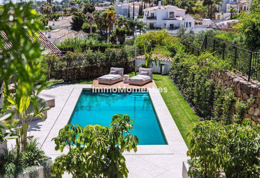 Wiederverkauf - Freistehende Villa - Marbella - Nueva Andalucía