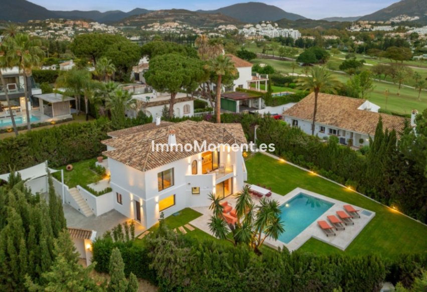 Wiederverkauf - Freistehende Villa - Marbella - Nueva Andalucía