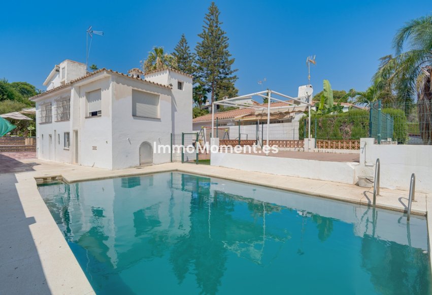 Wiederverkauf - Freistehende Villa - Marbella - Nueva Andalucía