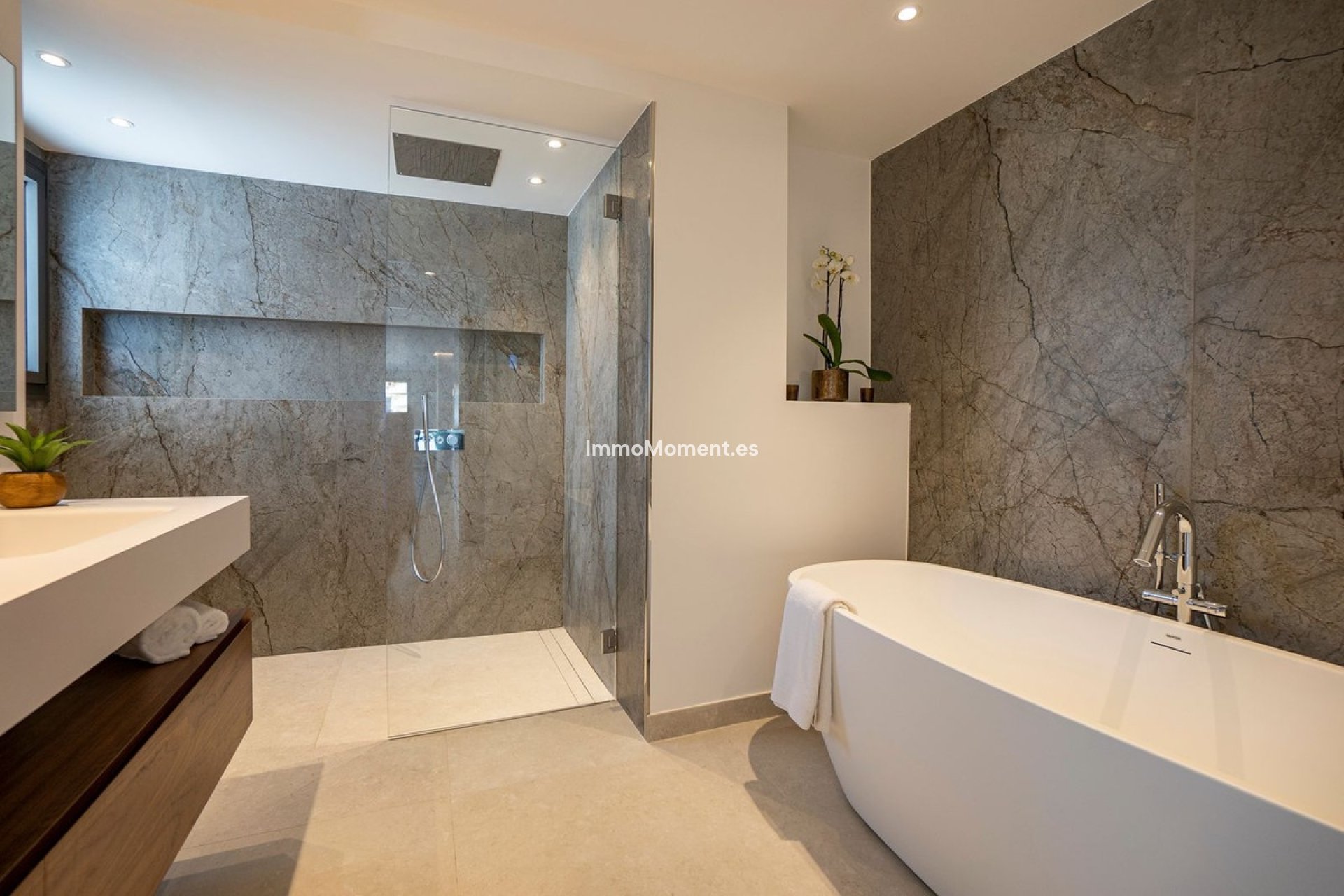 Wiederverkauf - Freistehende Villa - Marbella - Nueva Andalucía
