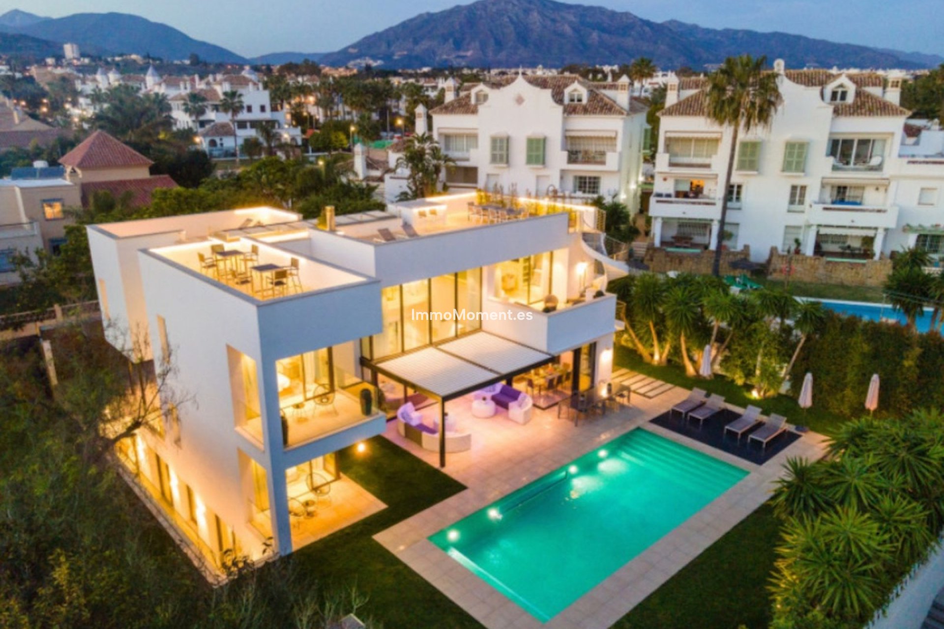 Wiederverkauf - Freistehende Villa - Marbella - Puerto Banús