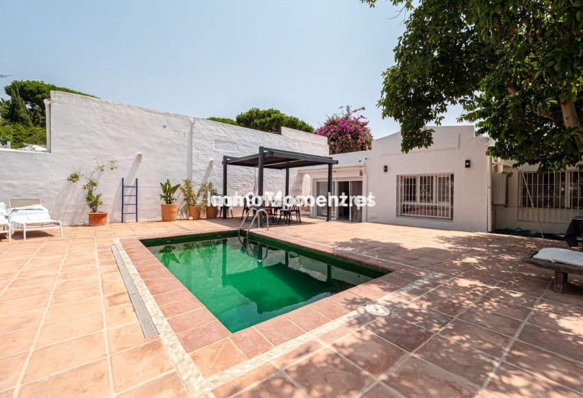Wiederverkauf - Freistehende Villa - Marbella - Reserva de Marbella