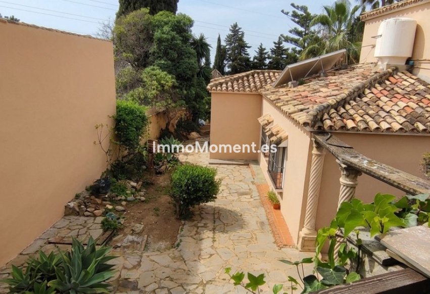 Wiederverkauf - Freistehende Villa - Marbella - Río Real