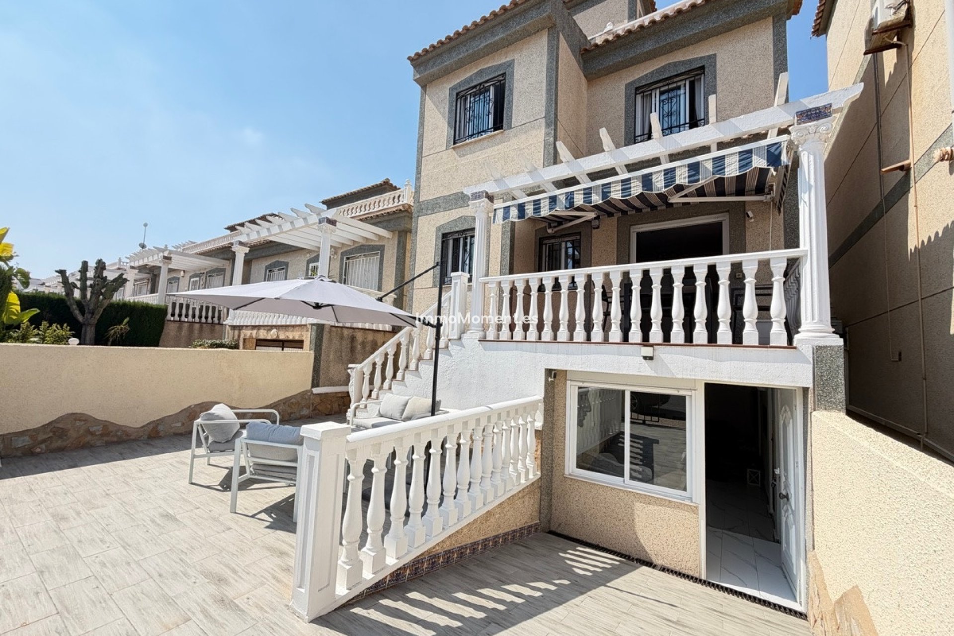 Wiederverkauf - Freistehende Villa - Orihuela Costa - Villamartín