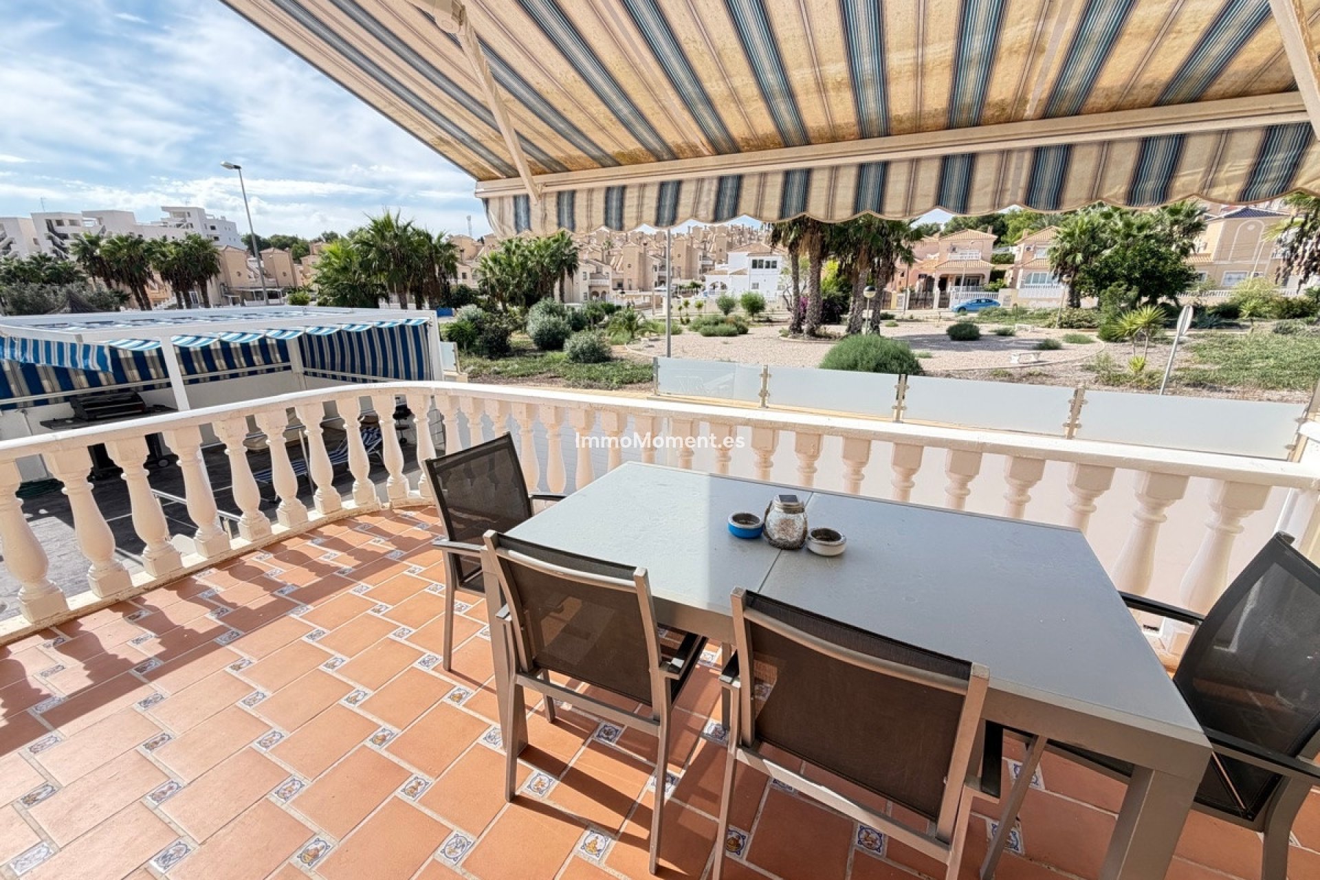 Wiederverkauf - Freistehende Villa - Orihuela Costa - Villamartín