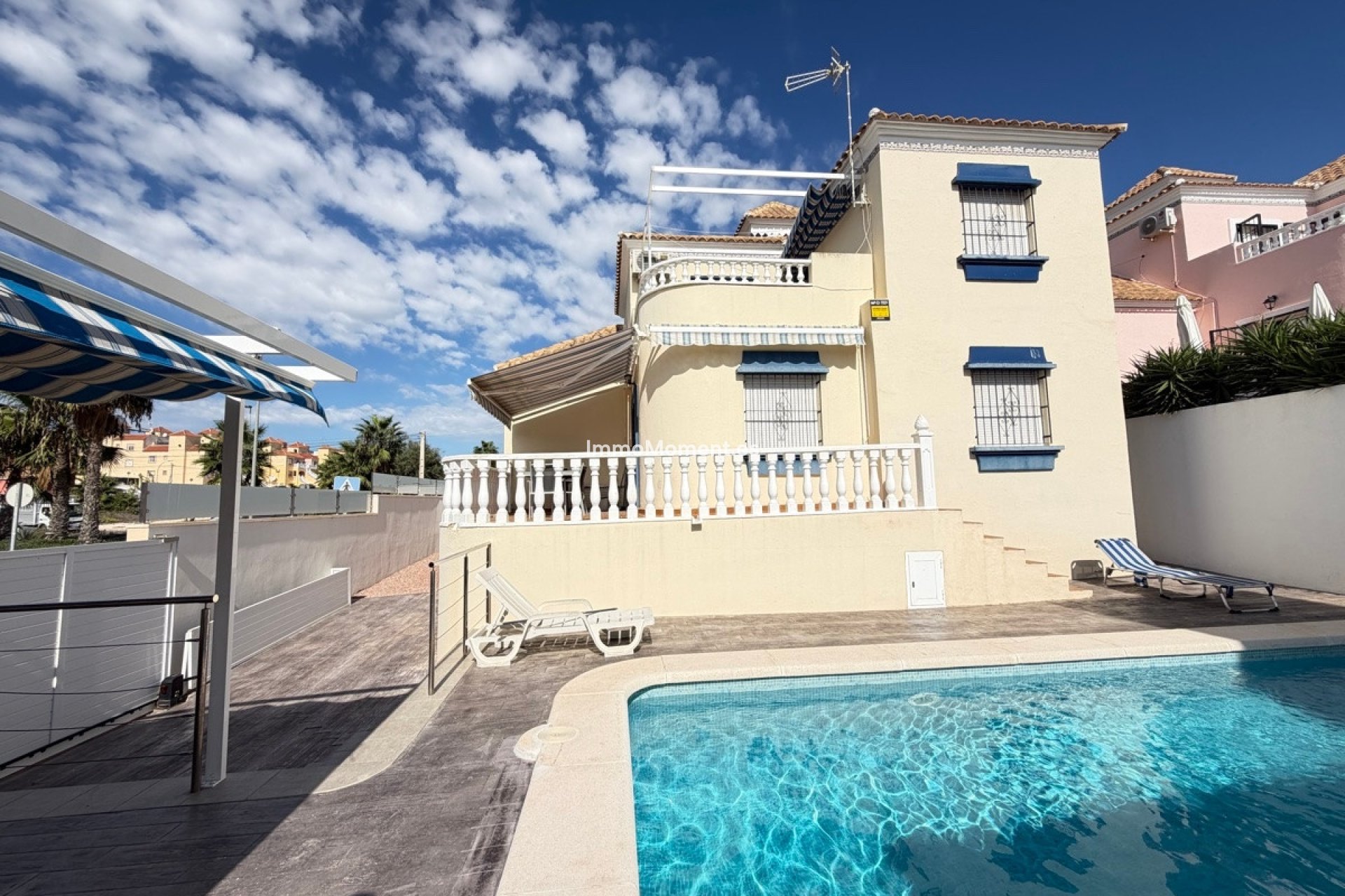 Wiederverkauf - Freistehende Villa - Orihuela Costa - Villamartín