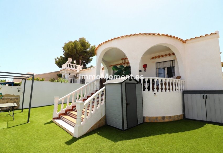 Wiederverkauf - Freistehende Villa - Orihuela - Villamartín