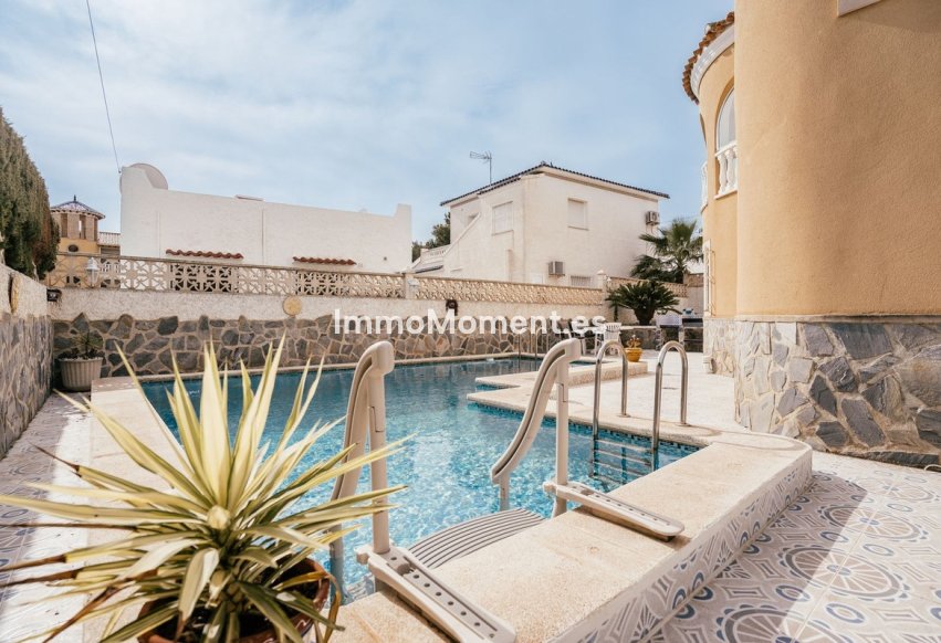 Wiederverkauf - Freistehende Villa - Orihuela - Villamartin