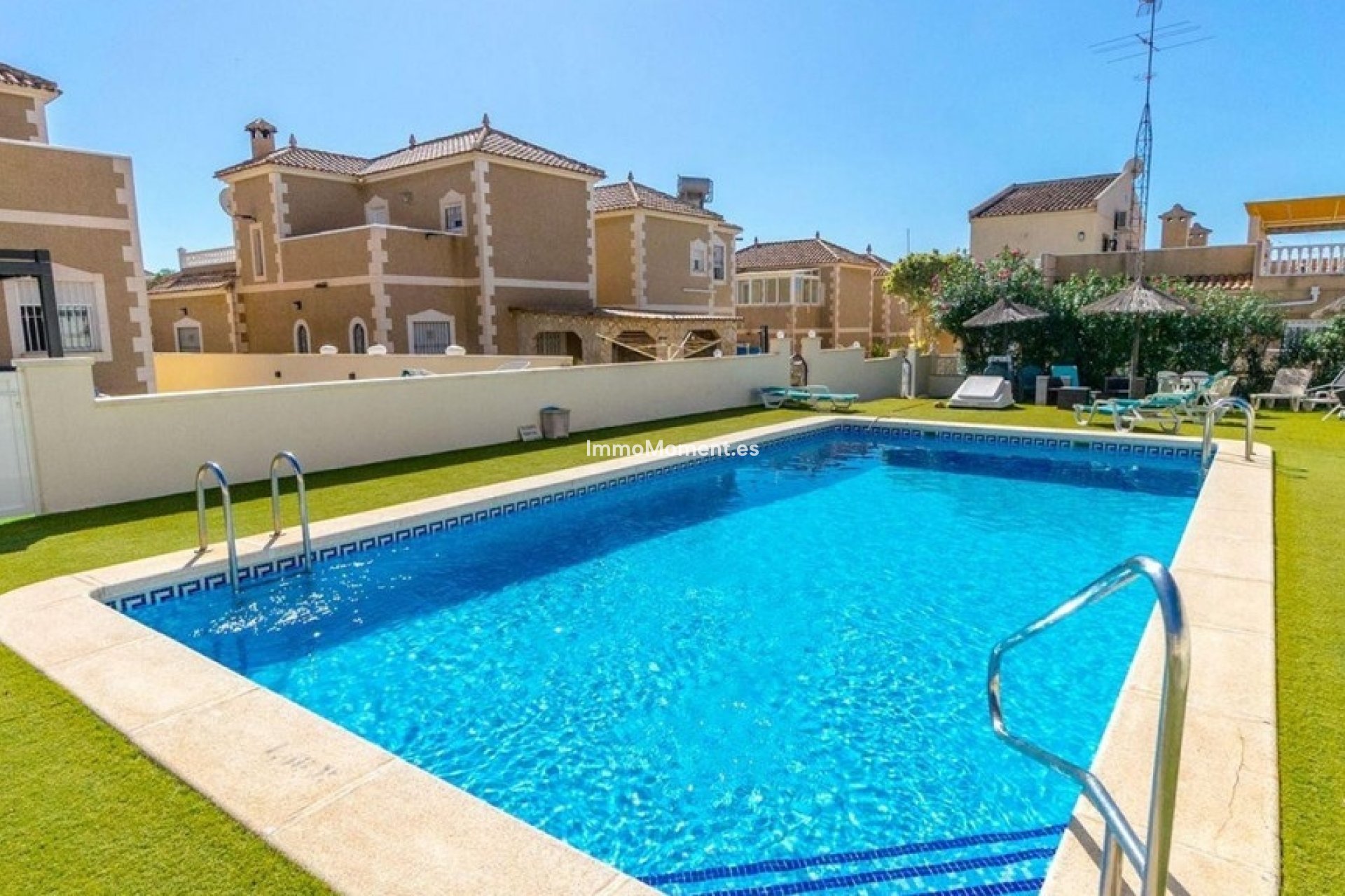 Wiederverkauf - Freistehende Villa - Orihuela - Villamartin