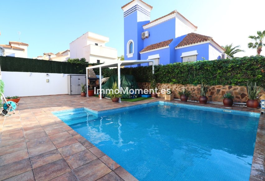 Wiederverkauf - Freistehende Villa - Orihuela - Villamartin