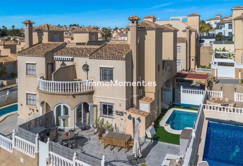 Wiederverkauf - Freistehende Villa - Orihuela - Villamartín