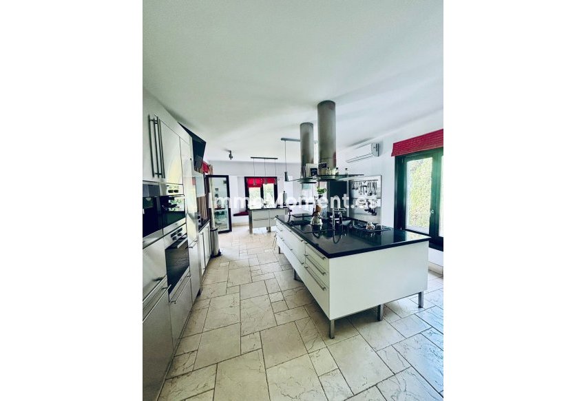 Wiederverkauf - Freistehende Villa - Sotogrande - San Roque Club