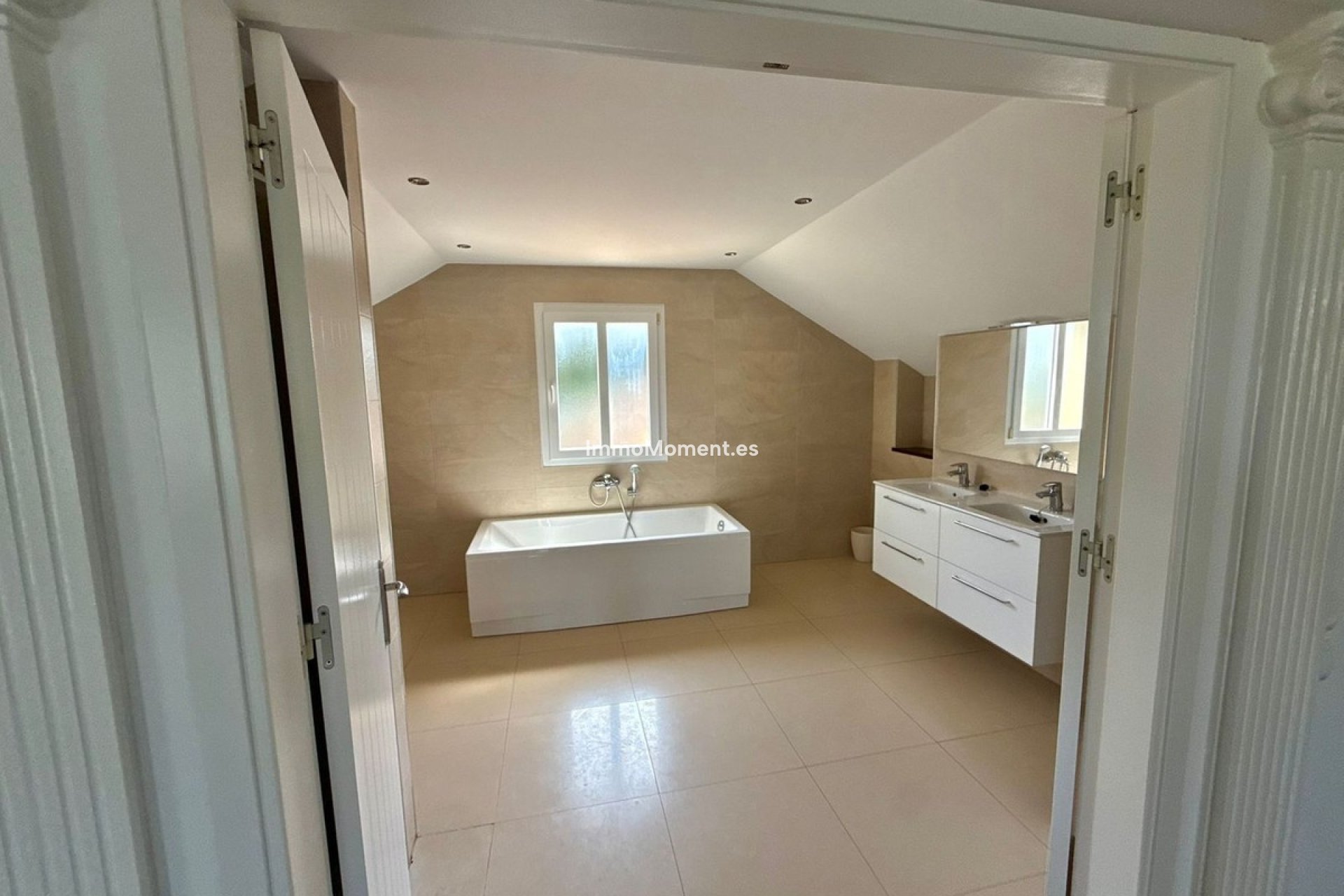 Wiederverkauf - Freistehende Villa - Sotogrande - Sotogrande Costa