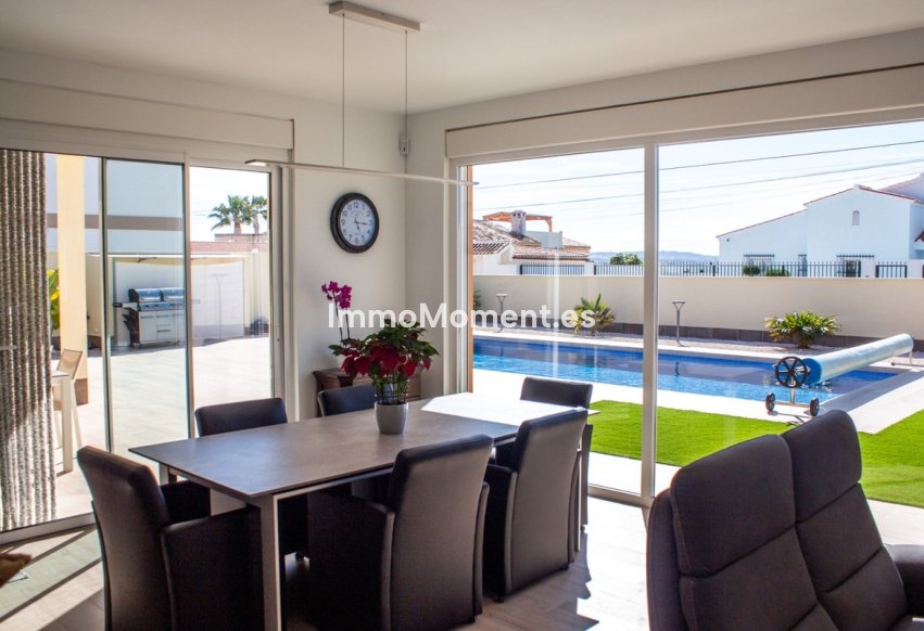 Wiederverkauf - Freistehende Villa - Torrevieja - La Siesta
