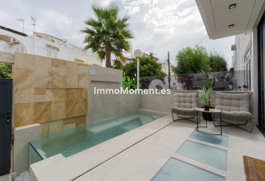 Wiederverkauf - Freistehende Villa - Torrevieja - Torrevieja Centro