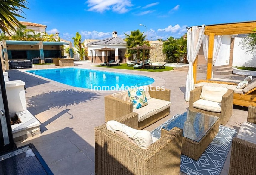 Wiederverkauf - Freistehende Villa - Torrevieja - Torrevieja Centro