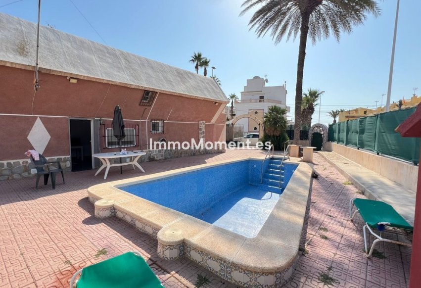Wiederverkauf - Freistehende Villa - Torrevieja - Torrevieja Centro