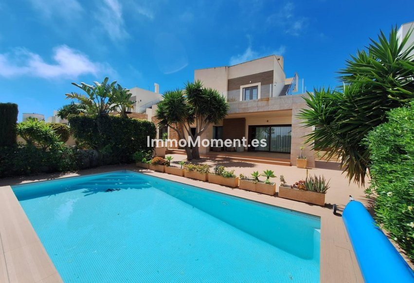 Wiederverkauf - Freistehende Villa - Torrevieja - Torrevieja Centro